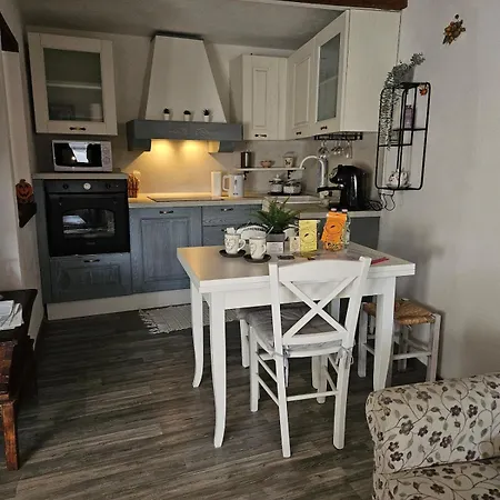 アパート Casa Franchetta, Grazioso Bilocale Per 2 Persone A トリオーラ
